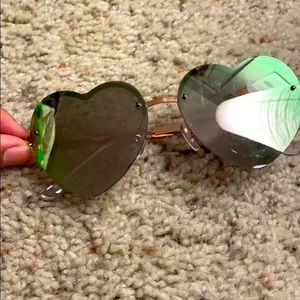 Heart shaped glasses with circle clear glasses